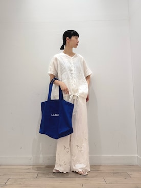 「URBAN RESEARCH DOORS（アーバンリサーチドアーズ）のリネンフレンチスリーブドロストブラウス（シャツ/ブラウス、ホワイト系）」を使った、くどうさん（レディース・157cm）の夏コーディネート