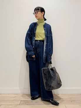 「RODE SKO（ロデスコ）のタッセル付フラッフィトートバッグ（トートバッグ）」を使った、くどうさん（レディース・157cm）の秋コーディネート