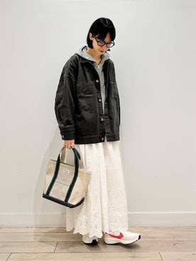 「アイテム（カバーオール）」を使った、くどうさん（レディース・157cm）の秋コーディネート