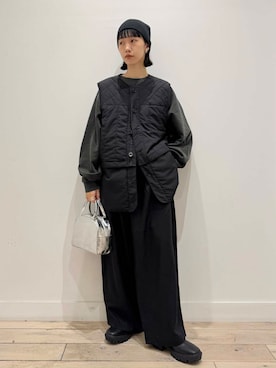 「アイテム（ダウンベスト）」を使った、くどうさん（レディース・157cm）の秋コーディネート