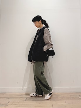 「アイテム（スニーカー）」を使った、くどうさん（レディース・157cm）の秋コーディネート