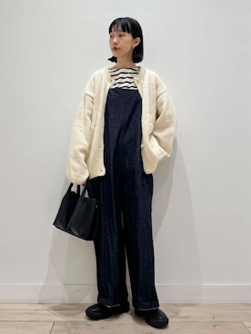 「アイテム（サロペット/オーバーオール、ブルー系）」を使った、くどうさん（レディース・157cm）の秋コーディネート