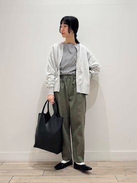 「アイテム（ヘアゴム）」を使った、くどうさん（レディース・157cm）の春コーディネート