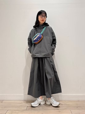 「Gramicci（グラミチ）のアイテム（オールインワン・サロペット）」を使った、くどうさん（レディース・157cm）の冬コーディネート