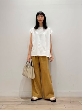 「アイテム（その他パンツ、イエロー系）」を使った、くどうさん（レディース・157cm）の夏コーディネート