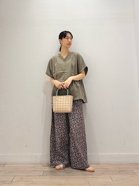 「RODE SKO（ロデスコ）のロゴリボンメルカドプチバッグ（ショルダーバッグ、ベージュ系）」を使った、くどうさん（レディース・157cm）の夏コーディネート