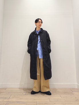 「かぐれ（カグレ）のコットンストライプレギュラーシャツ（Shirts、ブルー系）」を使った、くどうさん（レディース・157cm）の秋コーディネート