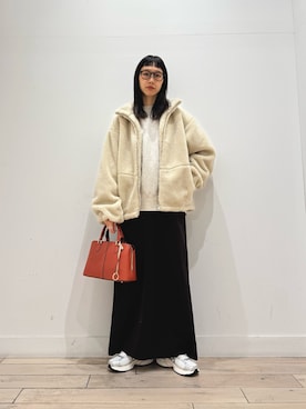 「かぐれ（カグレ）の『ユニセックス』コットンクルーネックスウェットプルオーバー（スウェット）」を使った、くどうさん（レディース・157cm）の冬コーディネート