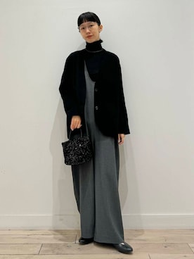 「アイテム（オールインワン・サロペット、グレー系）」を使った、くどうさん（レディース・157cm）の秋コーディネート