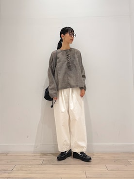 「ベロア」｜「アイテム（ローファー）」を使った、くどうさん（レディース・157cm）の冬コーディネート