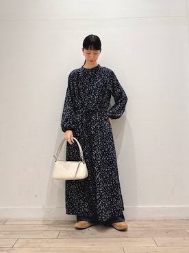 「アイテム（スリッポン）」を使った、くどうさん（レディース・157cm）の秋コーディネート