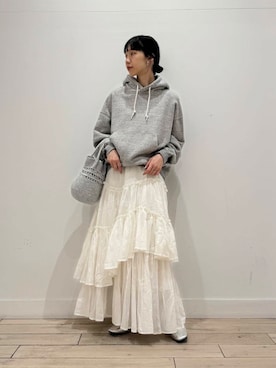「ティアードスカート」｜「アイテム（バレエシューズ）」を使った、くどうさん（レディース・157cm）の春コーディネート