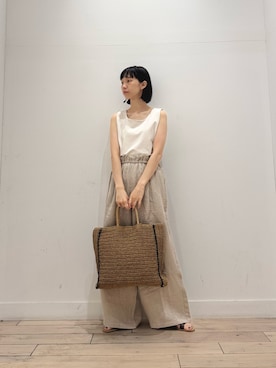 「URBAN RESEARCH DOORS（アーバンリサーチドアーズ）の異素材2WAYタンク（タンクトップ、ベージュ系）」を使った、くどうさん（レディース・157cm）の夏コーディネート