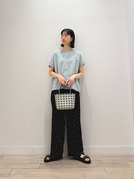 「URBAN RESEARCH DOORS（アーバンリサーチドアーズ）のリネンタッチBACKボタンプルオーバー | バックボタン/夏/大人カジュアル/バックデザイン/シンプル/ベーシック（Tシャツ/カットソー）」を使った、くどうさん（レディース・157cm）の夏コーディネート