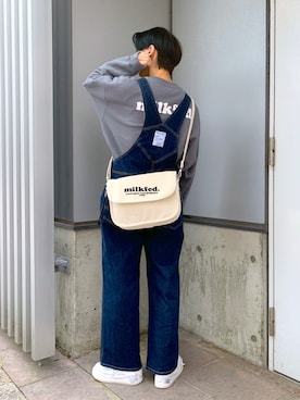 「MILKFED.（ミルクフェド）のアイテム（サロペット/オーバーオール）」を使った、今泉 麗華さん（レディース・165cm）の秋コーディネート