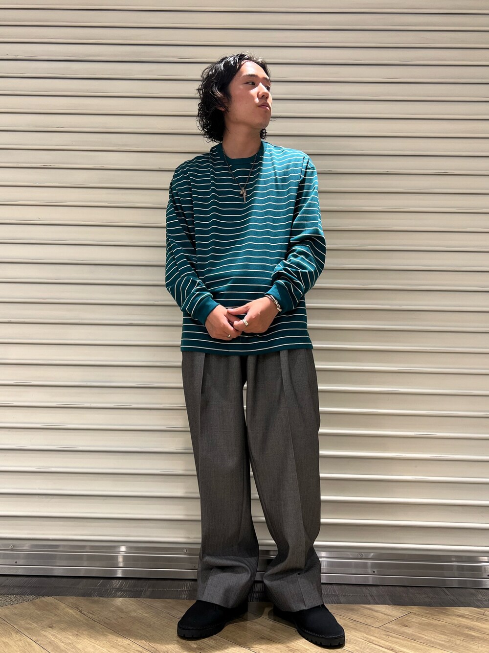 COSEI 2&frasl;60高密度ワイドトラウザーを使った人気ファッション