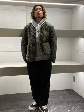 「URBAN RESEARCH（アーバンリサーチ）のアイテム（パーカー）」を使った、Takuyaさん（メンズ・170cm）の冬コーディネート