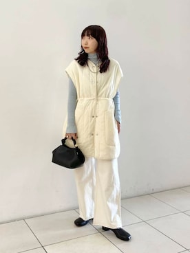 「アイテム（ダウンベスト）」を使った、shokoさん（レディース・157cm）の秋コーディネート