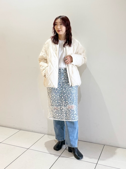 美品★アーバンリサーチ ノーカラー コクーンキルティングダウン M オフホワイト Sサイズ／WEB限定』コクーンキルティングダウン｜アーバンリサーチの