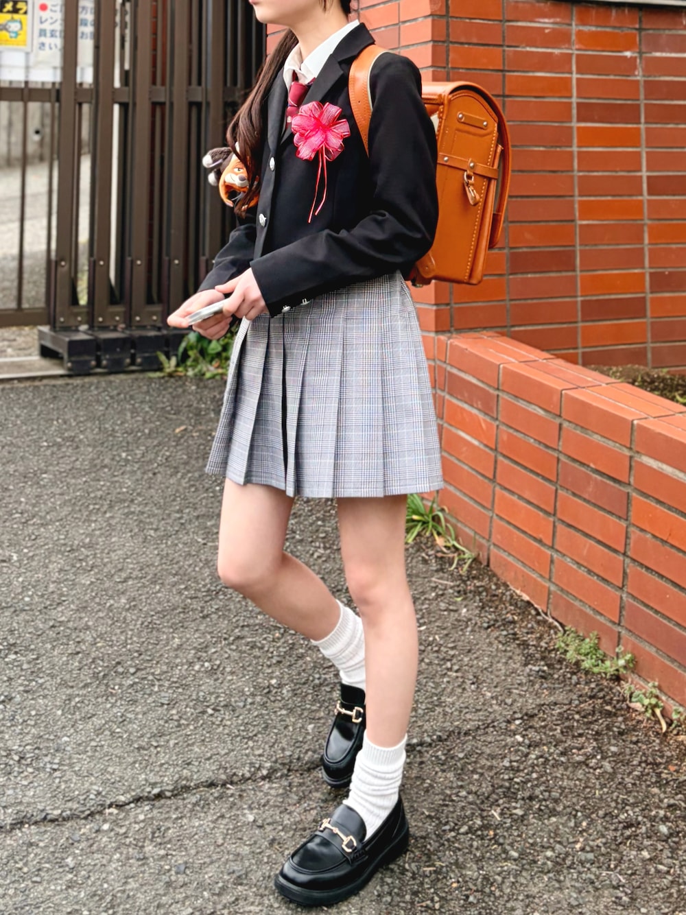 ルーズソックス　ローファー　セット ローファーを使った「ルーズソックス」の人気ファッション