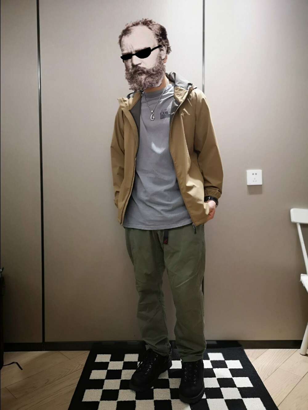 「Gramicciのsize: L (Asia)（チノパンツ、グリーン系）」を使った、octopusmanさん（メンズ・170cm）の冬コーディネートの1枚目の写真