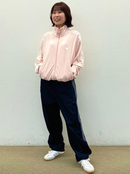 adidasアディカラー ルーズ トラックパンツ デニム ストーン