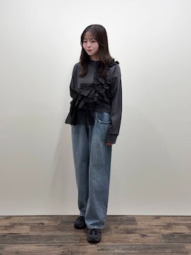 「KBF（ケイビーエフ）のフリルドッキングスウェット（スウェット）」を使った、moeさん（レディース・155cm）の冬コーディネート