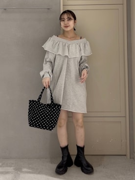 「アイテム（ヘアゴム）」を使った、tsukemonoemiさん（レディース・160cm）の秋コーディネート