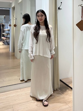 「LOWRYS FARM（ローリーズファーム）のスタイルＵＰクロスカップキャミ　100757（Tシャツ/カットソー、ホワイト系）」を使った、tsukemonoemiさんの秋コーディネート