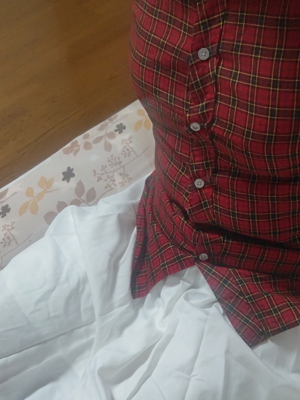 「リサイクルショップのアイテム（シャツ/ブラウス、レッド系）」を使った、tobe1005さん（メンズ・177cm）の春コーディネートの1枚目の写真