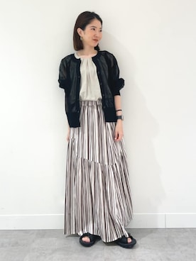 「Dessin（デッサン）の【洗える】シースルースリットネックカーディガン（カーディガン/ボレロ、ブラック系）」を使った、Dessin_officialさん（レディース・160cm）の夏コーディネート