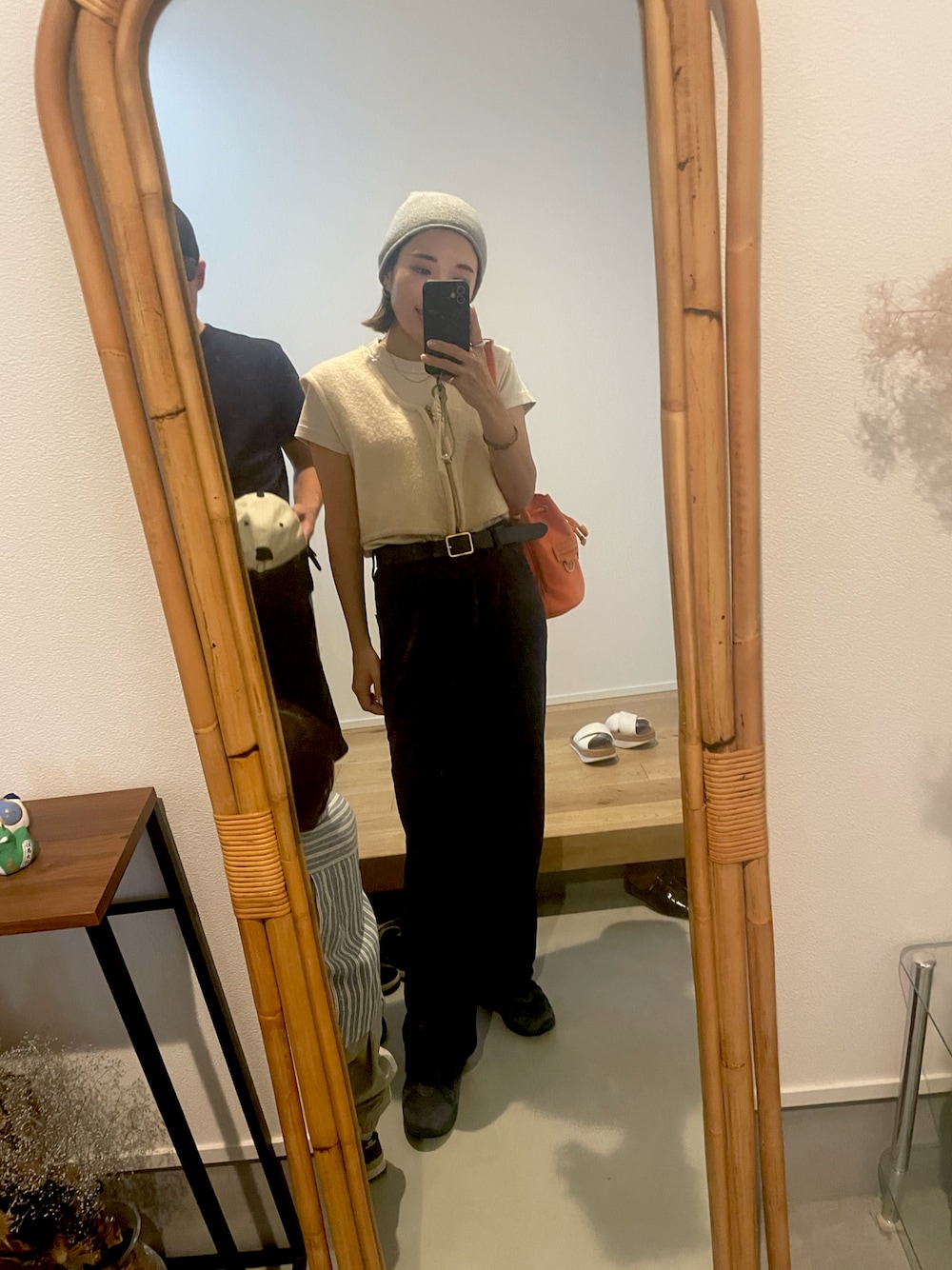 「古着のアイテム（トップス、ベージュ系）」を使った、stmidさん（レディース・155cm）の春コーディネートの1枚目の写真