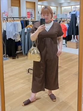 「アイテム（サロペット/オーバーオール、ブラウン系）」を使った、coen みー子さん（レディース・162cm）の夏コーディネート