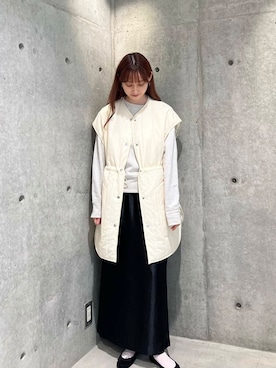 「アイテム（ダウンベスト）」を使った、chisaさん（レディース・157cm）の秋コーディネート