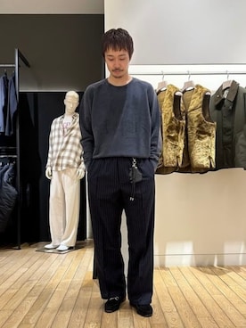 「International Gallery BEAMS（インターナショナルギャラリービームス）の【別注】U/MUSIC × IG / DANIEL JOHNSTON THE BEAST グラフィック スウェット（スウェット、ブルー系）」を使った、BEAMS Fさん（メンズ・174cm）の秋コーディネート