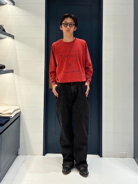 「International Gallery BEAMS（インターナショナルギャラリービームス）の【別注】U/MUSIC × IG / DANIEL JOHNSTON IT'S A GROOVY グラフィック スウェット（スウェット、レッド系）」を使った、BEAMS Fさん（メンズ・174cm）の秋コーディネート