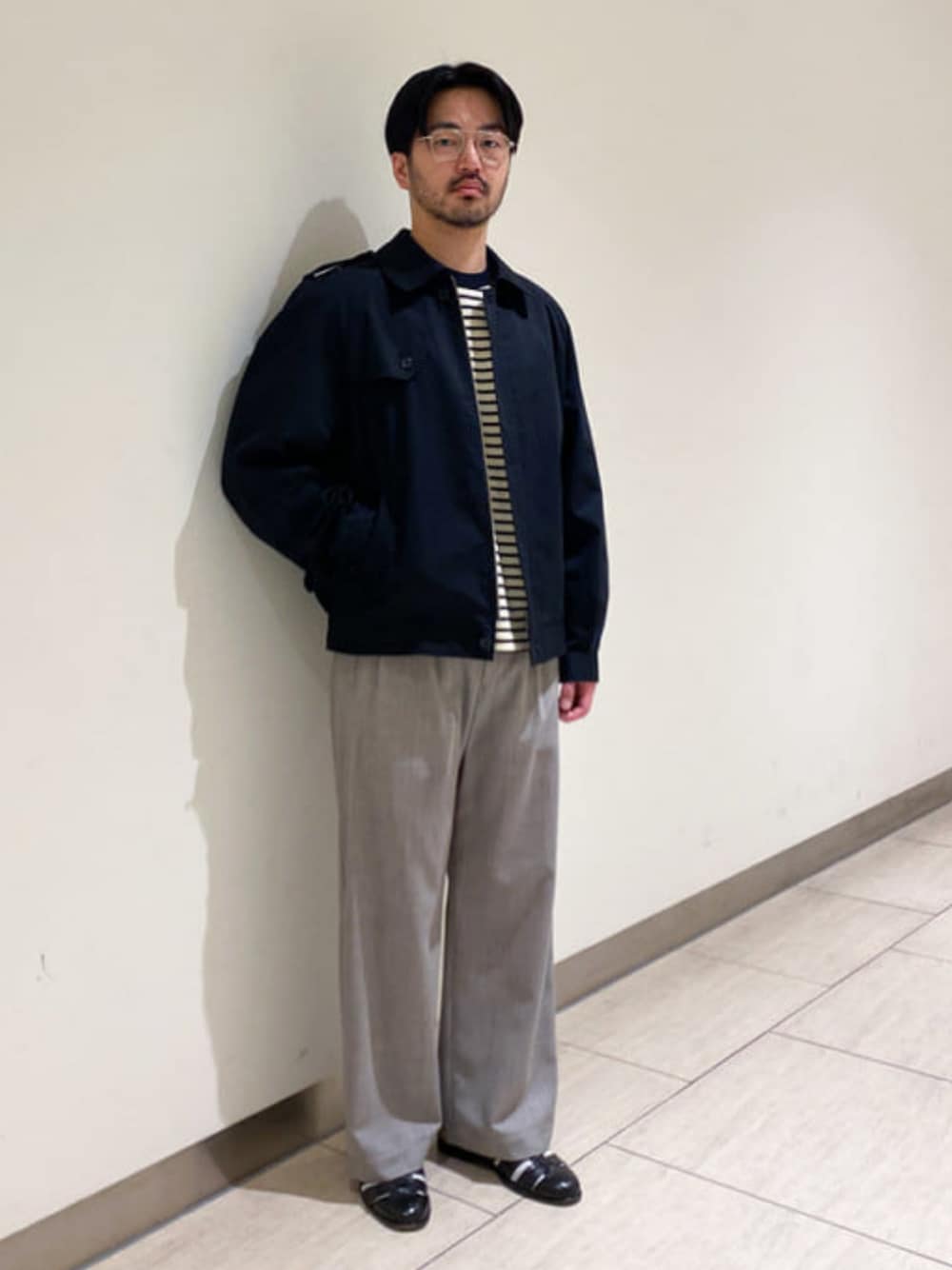 その他のTシャツ/カットソーを着用したメンズの春コーディネートの1枚目の写真