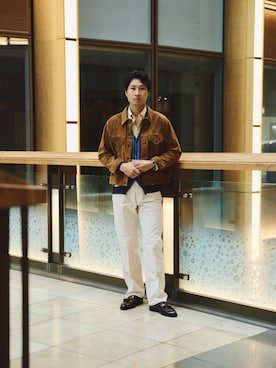 「BEAMS F（ビームスエフ）の【別注】MAISON GAUCHOS / レザー ガウチョベルト（ベルト、ブラウン系）」を使った、BEAMS Fさん（メンズ・174cm）の秋コーディネート