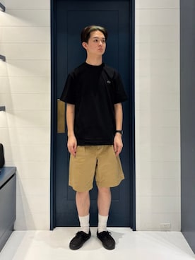 「LACOSTE（ラコステ）のLACOSTE / クルーネック Tシャツ（Tシャツ/カットソー、ブラック系）」を使った、BEAMS Fさん（メンズ・170cm）の夏コーディネート