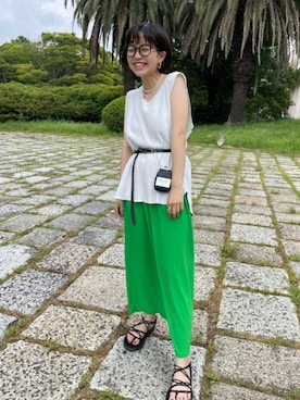 「ネオンカラー」｜「アイテム（財布/小物）」を使った、22yamapさん（レディース・152cm）の夏コーディネート