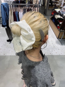 「アイテム（シュシュ）」を使った、みおちんさん（レディース・167cm）の秋コーディネート