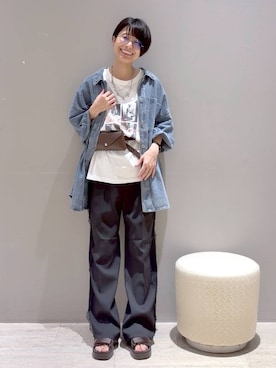 「LEPSIM（レプシィム）のセミフレアレースラインパンツ　1017511（その他パンツ、ブラック系）」を使った、おふくさん（レディース）の夏コーディネート