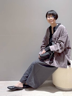 「LEPSIM（レプシィム）のヴィンテージコーデュロイシャツカーディガン　1046441（カーディガン/ボレロ、ブラウン系）」を使った、おふくさん（レディース）の秋コーディネート