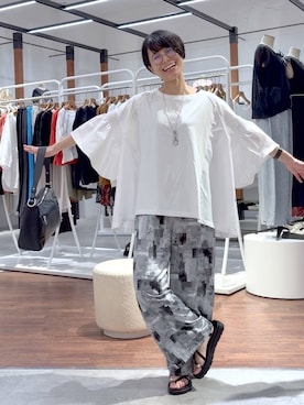 「LEPSIM（レプシィム）の異素材フリルBIGT　242843（Tシャツ/カットソー、ホワイト系）」を使った、おふくさん（レディース）の夏コーディネート