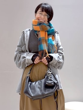 「アイテム（その他パンツ、イエロー系）」を使った、おふくさん（レディース・158cm）の秋コーディネート
