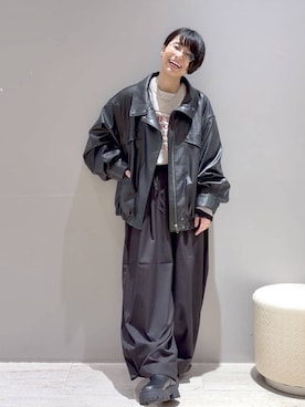 「LEPSIM（レプシィム）の裾ボタンイージーパンツAW　1066525（その他パンツ、ブラック系）」を使った、おふくさん（レディース）の秋コーディネート