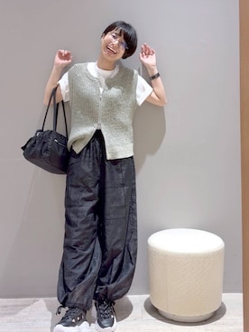 「LEPSIM（レプシィム）のオーガンジー刺繍パンツ　637639（その他パンツ、ブラック系）」を使った、おふくさん（レディース）の春コーディネート