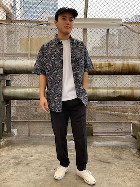 「outfit」｜「アイテム（スラックス）」を使った、今倉さん（メンズ・167cm）の春コーディネート