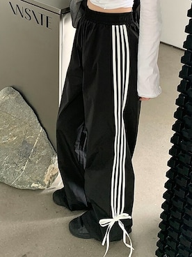 「LAFFMO（ラフモ）のアイテム（パンツ）」を使った、Ulyssesさん（レディース・155cm）の春コーディネート