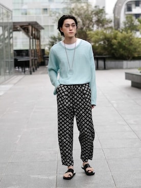 「EDIFICE LA BOUCLE（エディフィスラブークル）のアイテム（パンツ）」を使った、EDIFICE OFFICIALさん（メンズ・174cm）の春コーディネート